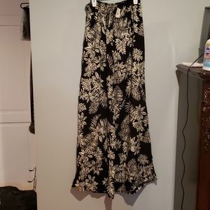 Black and white palazzo pants